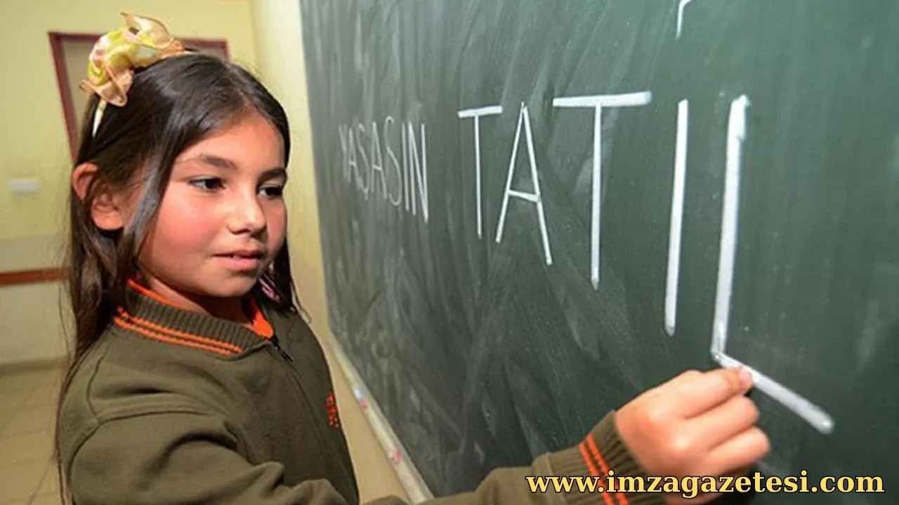 30 Ekim Okullar Tatil Mi?