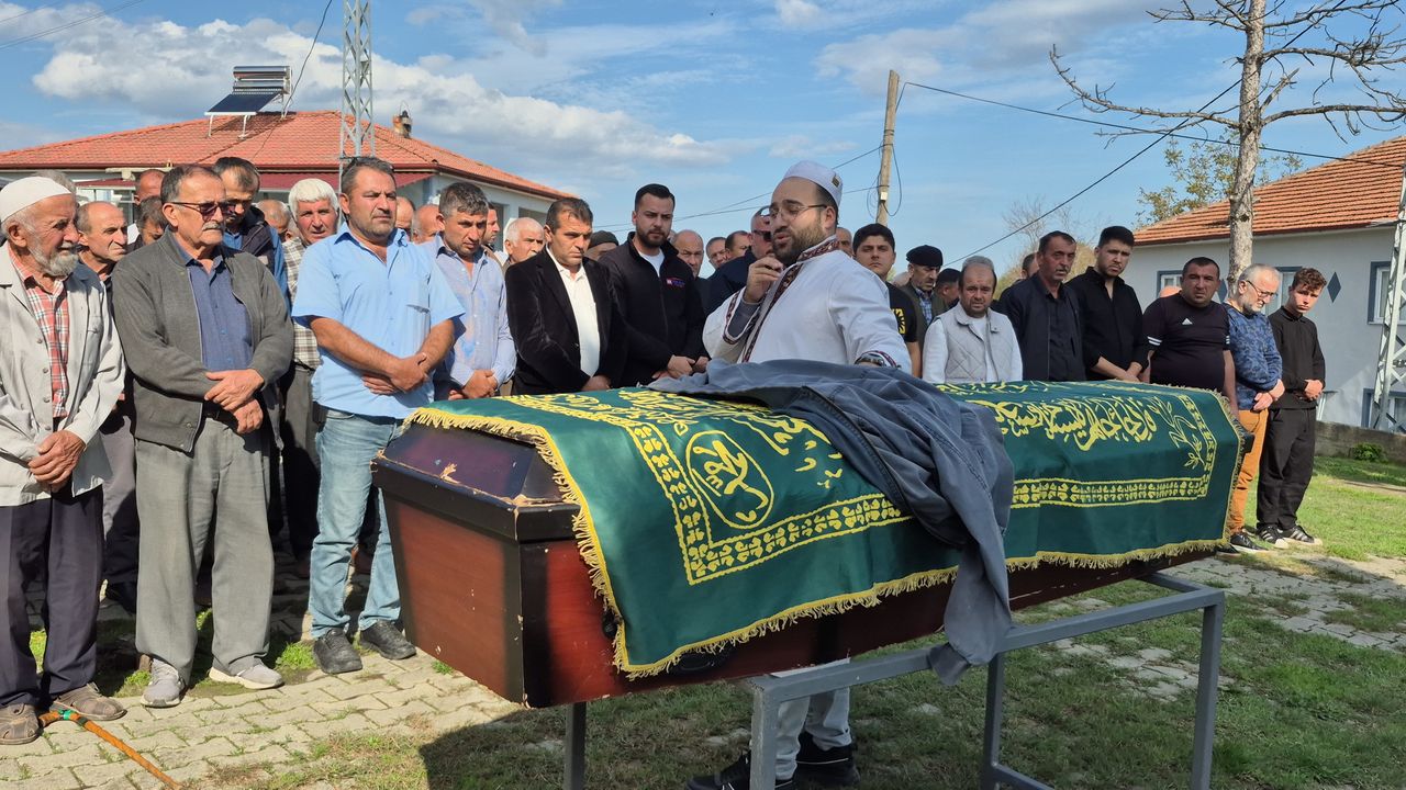 Bartın’ın Sevilen Sucusu Ramazan Göktaş Dualarla Toprağa Verildi...