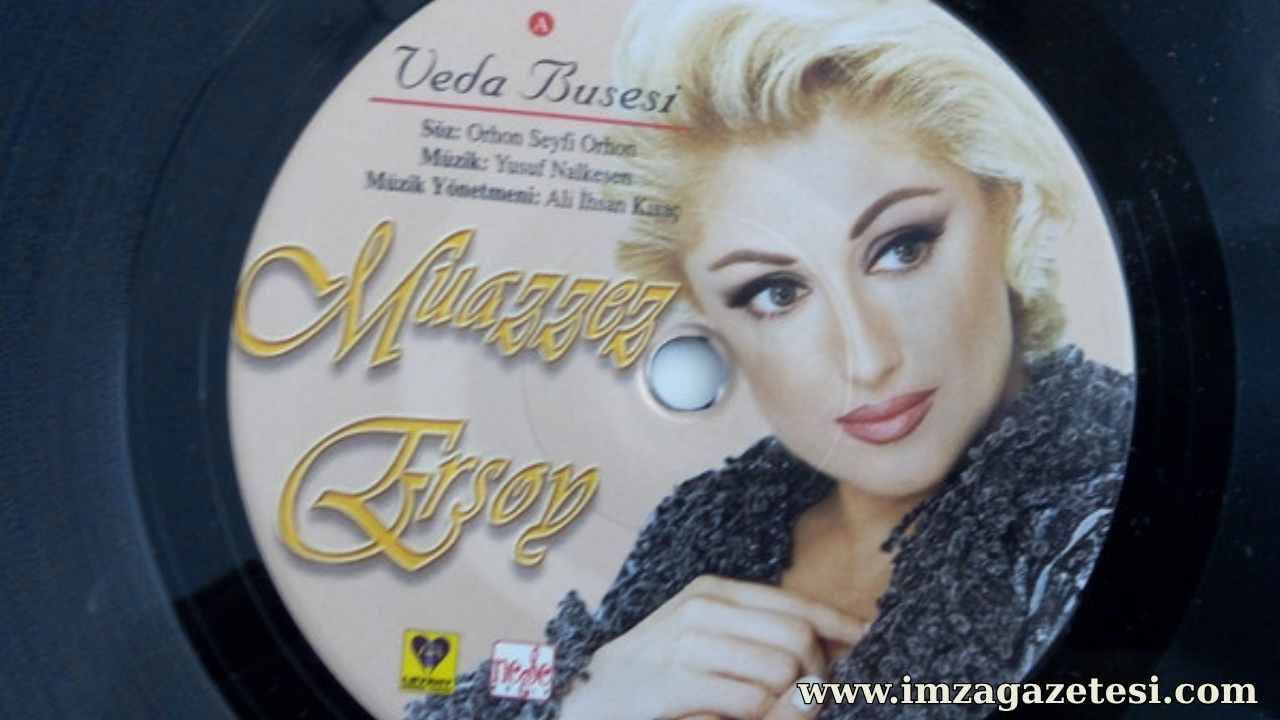 Alnına Koyarken Veda Buseni Sözleri Nelerdir?