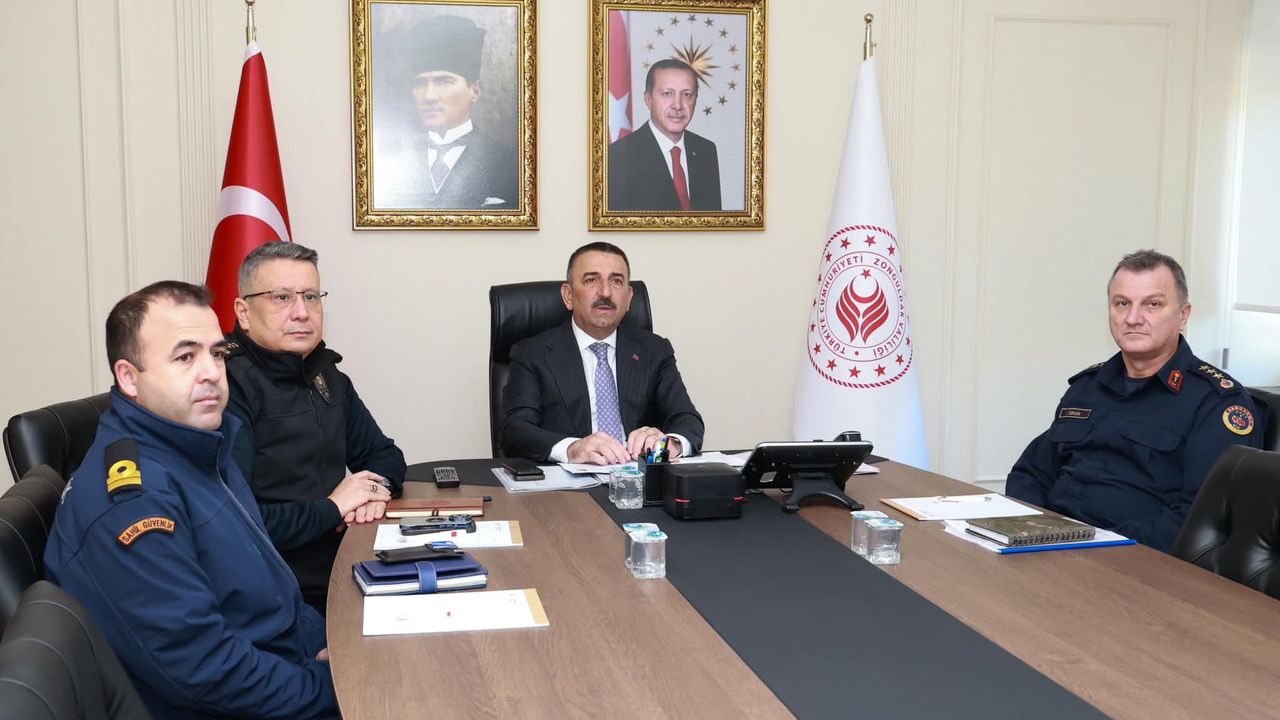 Vali Hacıbektaşoğlu, İçişleri Bakanı Yerlikaya’nın Başkanlığındaki Güvenlik Toplantısına katıldı