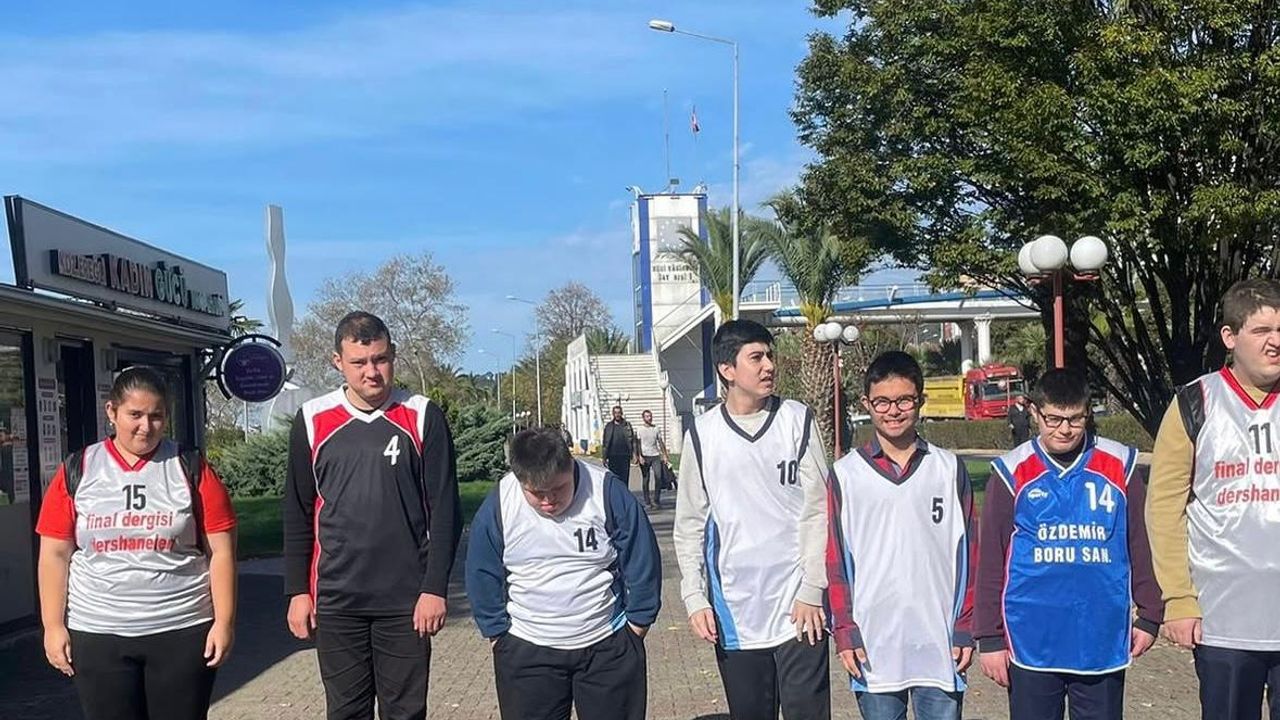 Cumhuriyetin Coşkusuyla Koştular, Yüreklerimizi Isıttılar!