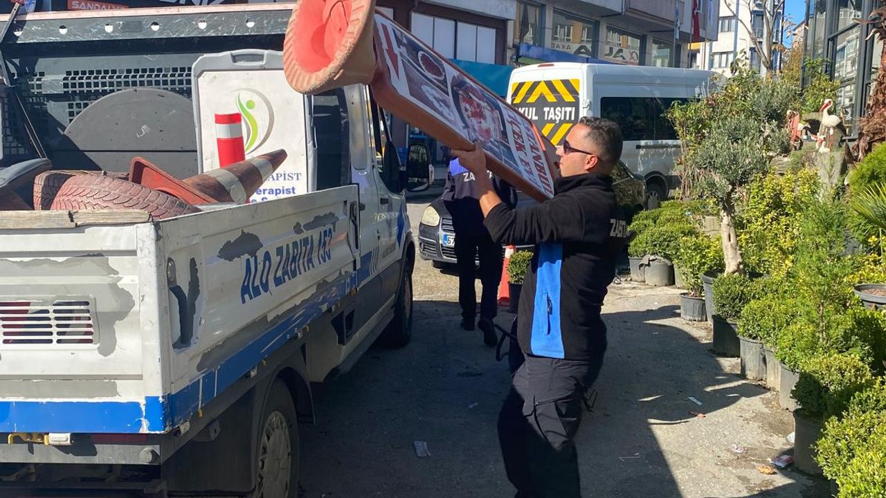 Ereğli'de Kaldırımlar İşgallerden Temizlendi!