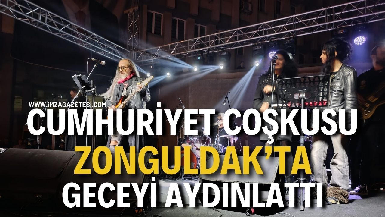 Cumhuriyet Coşkusu Zonguldak’ta Geceyi Aydınlattı