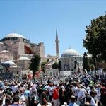"Ayasofya Yeniden Cemaatiyle Buluştu Gün Camiler Manevi Kalelerimizdir"