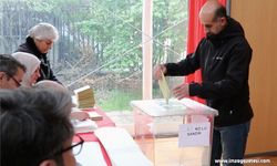Türk vatandaşları Cumhurbaşkanlığı seçimi için sandık başında...