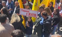 Miting Sonrasında İşçi Bayramı Kutlandı!