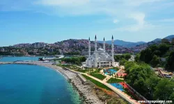 Zonguldak'ta Uzun Mehmet camii kendine hayran bırakıyor...