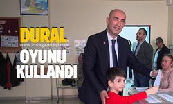 CHP İl Başkanı Devrim Dural, oyunu kullandı