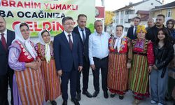 Bakan Yumaklı, ilçe halkıyla bayramlaştı