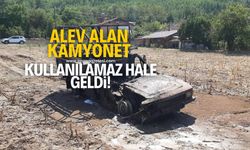 Alev alan kamyonet kullanılamaz hale geldi!