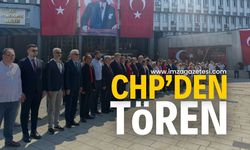 CHP'den Valilik Önünde Zafer Bayramı Töreni