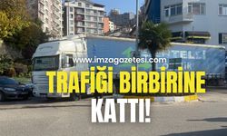 Tır, trafiği birbirine kattı!