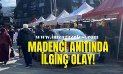 Madenci anıtında ilginç olay!