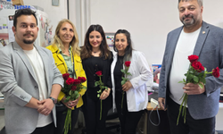 KİLİMLİ CHP'DEN ECZACILARA ÇİÇEKLİ KUTLAMA..