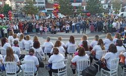 Kadınlardan Ritme Doyuran Gösteri: Devrek ve Çaycuma Meydanı Şenlendi!