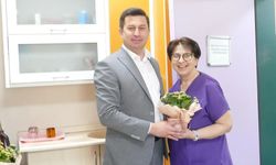 Başkan Altun'dan Hemşirelere Anlamlı Ziyaret... "Sağlık Sistemimizin Bel Kemiğisiniz"