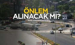 Ölüme davetiye çıkartan Uğur Mumcu Kavşağı'nda önlem alınacak mı?