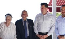 Mesut amca ve Solmaz teyzeye doğum günü sürprizi…