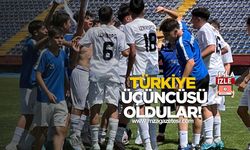 İzmirspor Türkiye üçüncüsü oldu!