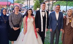 Vali Hacıbektaşoğlu Genç Çifti, Bu Mutlu Gününde Yalnız Bırakmadı...