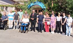 KAYMAKAM MEHMET YAPICI’DAN DUYGULANDIRAN VEDA: ENGELLİLERE SICAK ZİYARET