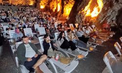 PLAJDA MİNDERLERE VE ŞEZLONGA UZANIP TOSUN PAŞA'YI İZLEDİLER!