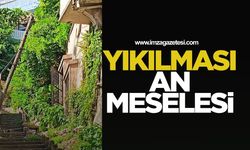 Yıkılması an meselesi: Elektrik direği mahalleliyi tedirgin ediyor