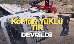 Kömür yüklü tır devrildi