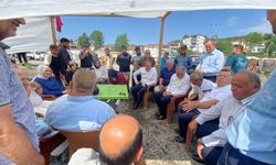 SAFFET BOZKURT FINDIK İŞÇİLERİYLE BULUŞTU: “EMEKÇİMİZİN REFAHI BİZİM İÇİN SON DERECE ÖNEMLİ”