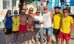 Kapuz Plajı’nda Zafer Taştan’a Sürpriz Doğum Günü