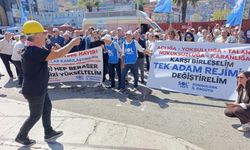 Karanlığa ve gericiliğe teslim olmayacağız sloganlarıyla yürüdüler