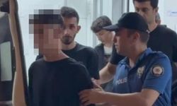 Gençlerle Kafe Çalışanlarının Bıçaklı Kavgası... Yaralılar Var!