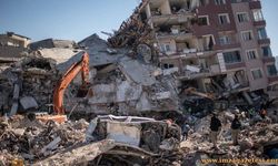 23 Nisan ve 6 Şubat Depremi Saat Kaçta Oldu?