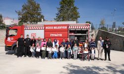 Yüzlerindeki tebessüm dünyaya bedel