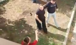 Annesini ve kız kardeşini darbetti!