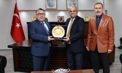 BEUN Kütüphanesine 400 Kitaplık Anlamlı Bağış!