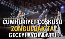 Cumhuriyet Coşkusu Zonguldak’ta Geceyi Aydınlattı