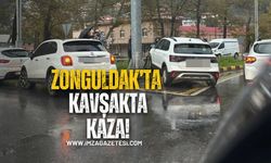 Zonguldak’ta kavşakta kaza! Araç refüje çıktı!