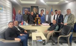 Zafer Partisi'nden İstifa Eden Gençler İyi Parti'ye Katıldı