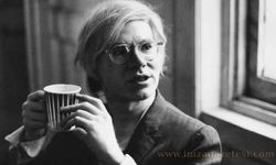 Andy Warhol Mezarı Neden İzleniyor?