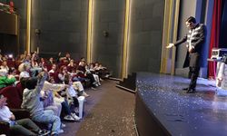 Zonguldak’ta Sihir Dolu Hafta Sonu: Minikler İllüzyonist Samet Aygün’le Büyülendi