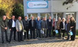 Üç Nesli Buluşturan Vefa Anıl Cömert İlkokulu'nda Duygu Dolu Öğretmenler Günü Buluşması