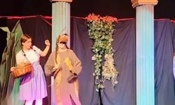 Oz Büyücüsü Zonguldak'ta Minik İzleyicilerle Buluştu...