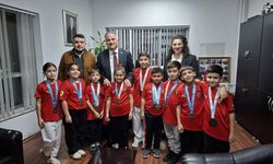 Minik Karatecilerden Milletvekili Bozkurt'a Ziyaret