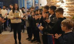 Dünya şampiyonu Asuman Çığlıoğlu'na memleketinde coşkulu karşılama