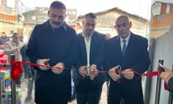 AK Parti Ve CHP İl Başkanları Aynı Açılışta Buluştu...