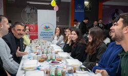 Zonguldak Valisi Osman Hacıbektaşoğlu Üniversite Öğrencileri Birlikte İftar Yaptı