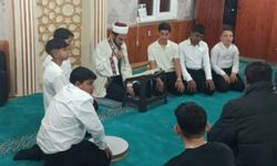 Kadir Gecesi’nde Duygu Dolu Anlar...