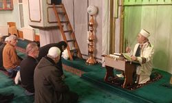 Kilimli’de Teravih Öncesi Vaaz: Abdest ve Namaz Konusunda Önemli Uyarılar