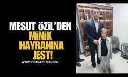 Mesut Özil Zonguldak minik hayranıyla fotoğraf çektirdi